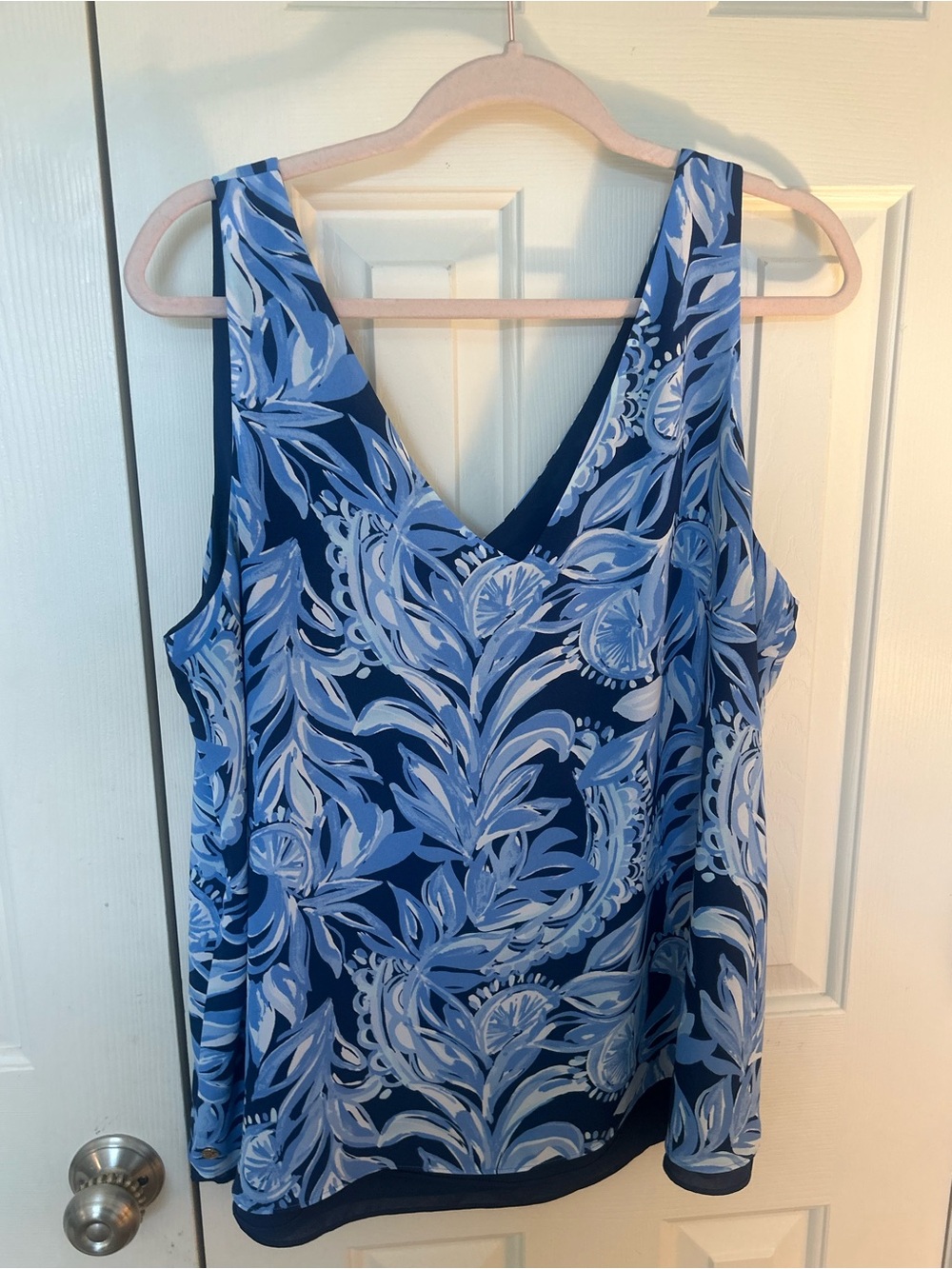 Lilly Pulitzer Navy and Light Blue Floral V-Neck Tank